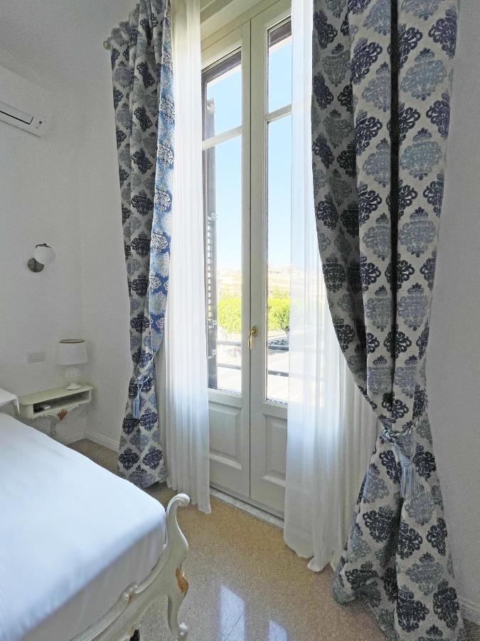 Isola - Smart Aparthotel Μεσίνα Εξωτερικό φωτογραφία