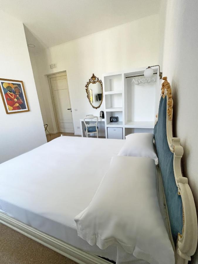 Isola - Smart Aparthotel Μεσίνα Εξωτερικό φωτογραφία